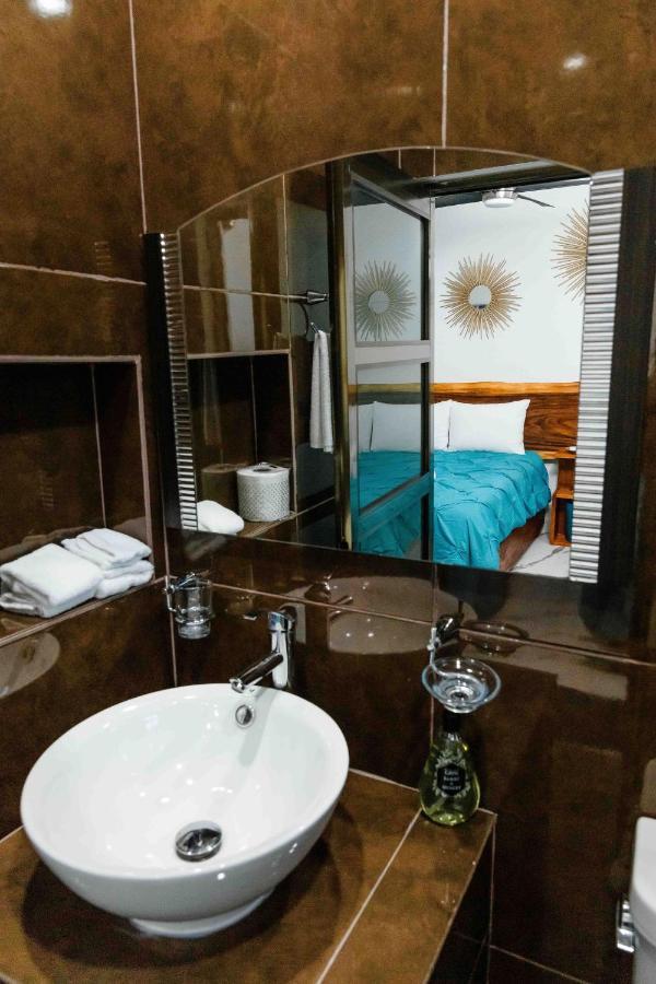 Hotel Naomi City Center 巴卡拉尔 外观 照片